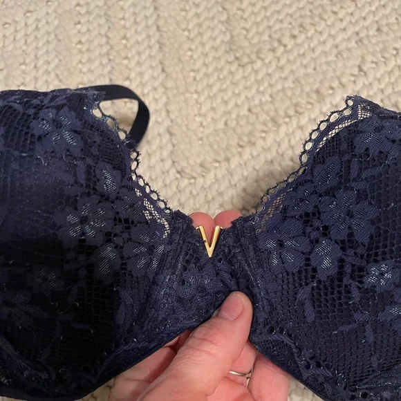 Victoria’s Secret bra - Picture 5 of 7